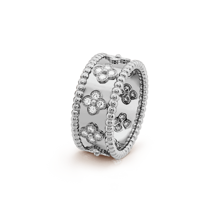 18K Celestial Perl̩e Clovers Ring
