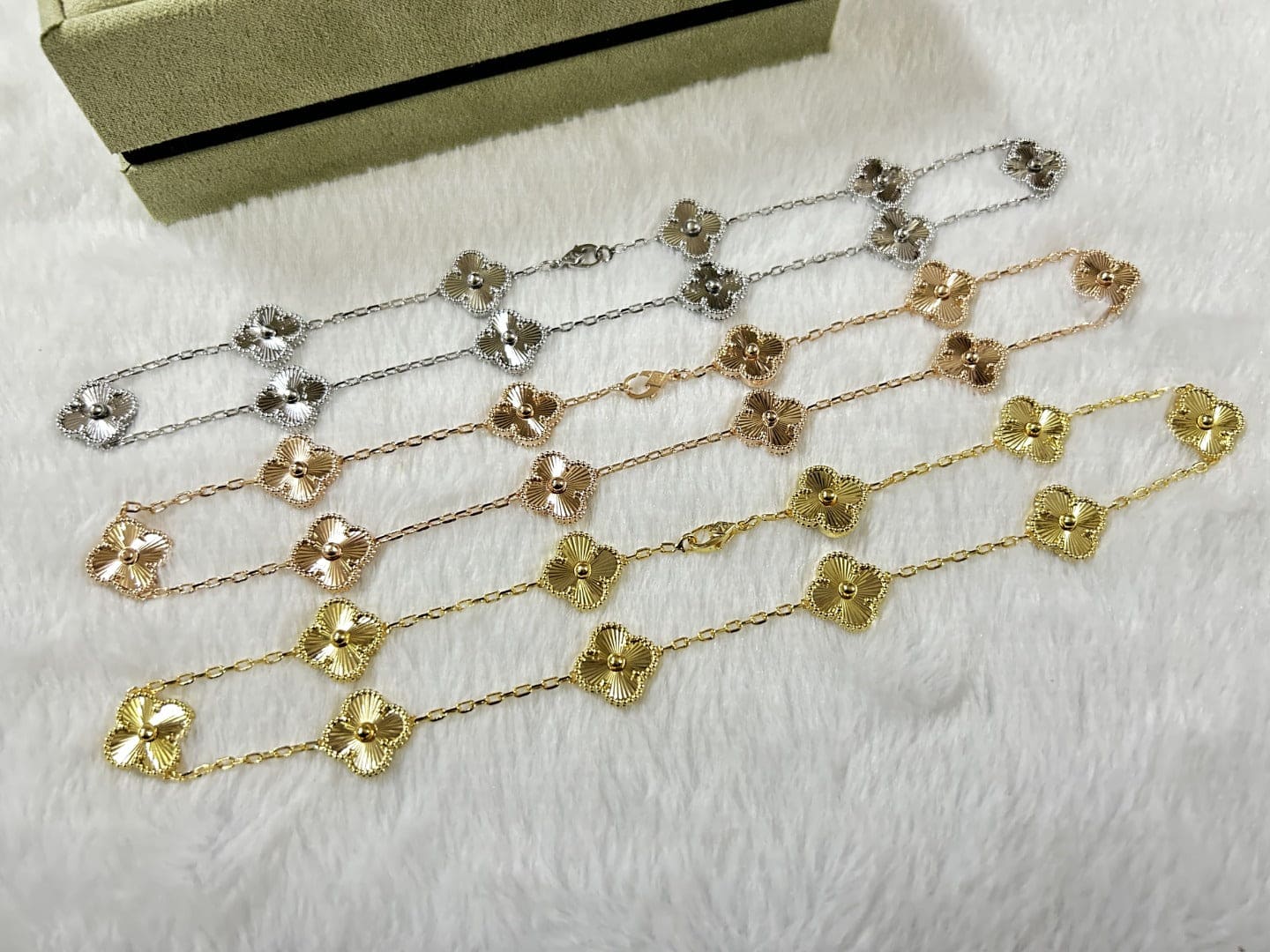 18K Celestial Vintage Alhambra 10 Motifs Necklace