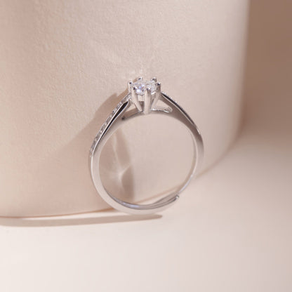 ELVORIA 4mm Moissanite Ring GRA ELVDA90 – Platinum Plated 925 Sterling Silver (Adjustable)