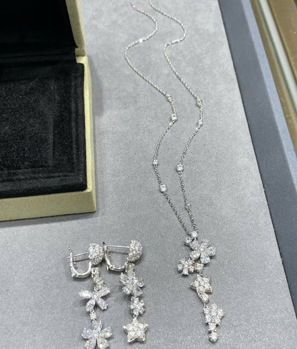 18K Celestial Folie Des Pr̩s Pendant Necklace