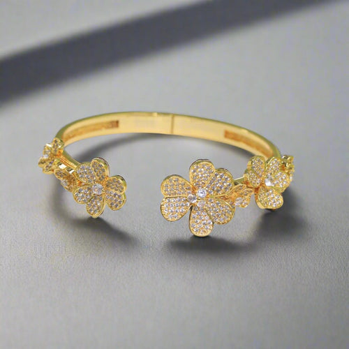 18K Celestial Frivole Seven Flowers Diamonds Bracelet