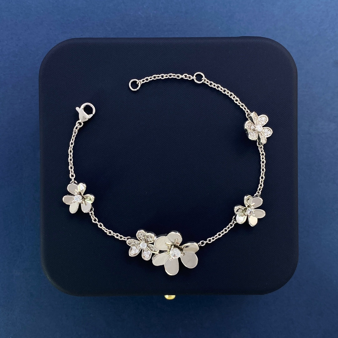 18K Celestial Frivole Diamonds Clover Bracelet